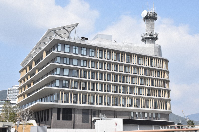 長崎県警本部=長崎市尾上町で2019年3月1日、松村真友撮影