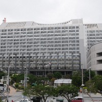 沖縄県庁＝那覇市泉崎1で2019年3月1日、遠藤孝康撮影