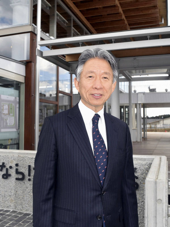 浜通りに戻った元東京電力福島復興本社代表の石崎芳行さん=福島県楢葉町北田の「ならはCANvas」で2019年4月3日午前11時7分、乾達撮影
