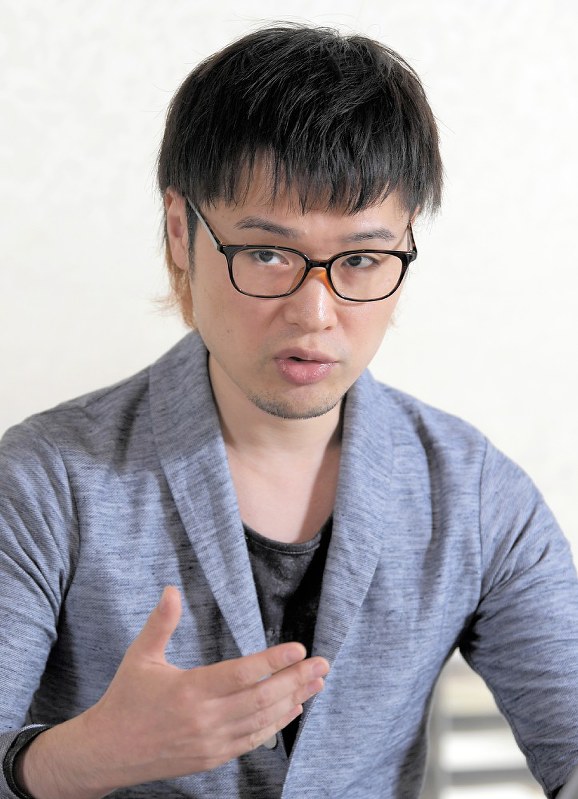 荻上チキ委員=手塚耕一郎撮影