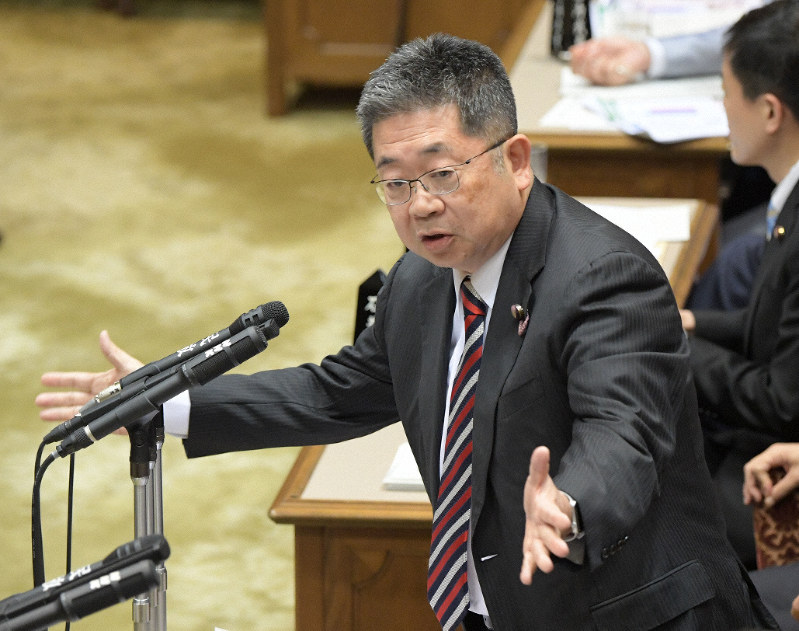 共産党の小池晃書記局長=2019年3月5日、川田雅浩撮影