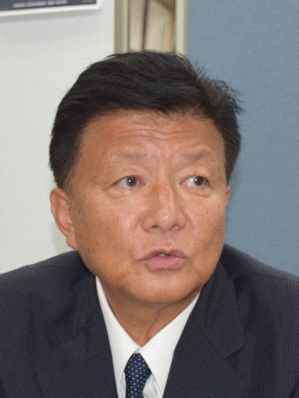 自民党の新藤義孝氏=鴇沢哲雄撮影
