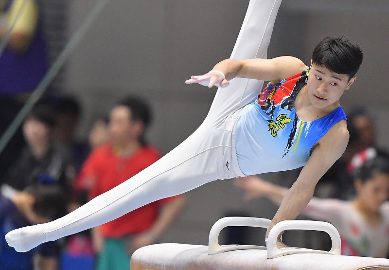 体操 全日本選手権・個人総合の予選 [写真特集3/11] | 毎日新聞