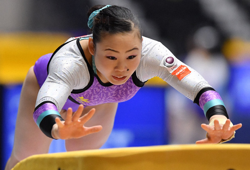 寺本明日香が首位通過、宮川紗江は予選落ち 体操全日本選手権 | 毎日新聞