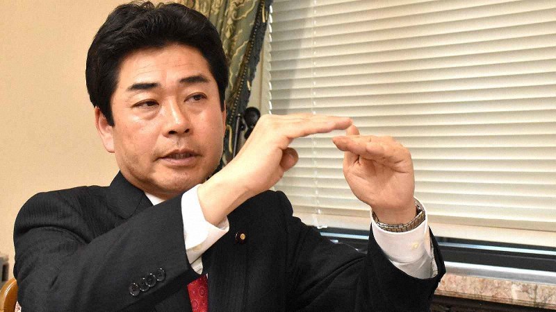山井和則氏=須藤孝撮影