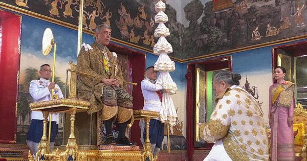 タイ国王　即位60年記念式典　集合写真 タイ国王 即位60年記念式典 集合写真 （英国・チャールズ新国王