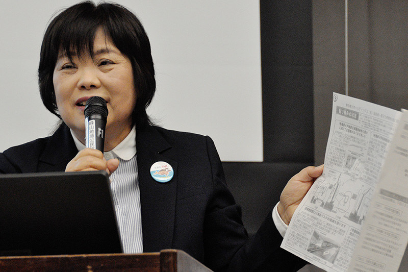 「福島の今」を語る吉田早由美さん=京都府京丹後市峰山町で、塩田敏夫撮影