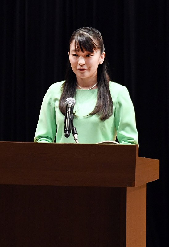 眞子さま、みどりの式典に 秋篠宮ご夫妻から引き継ぐ [写真特集2/4