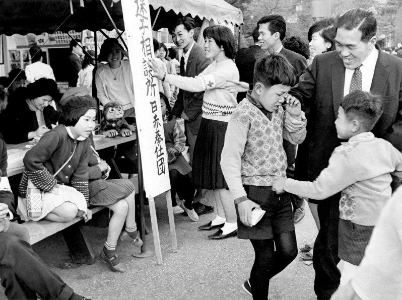 eye：五輪とその時代 1964年 東京 響くつち音、変わる暮らし