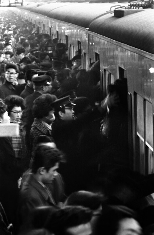 eye：五輪とその時代 1964年 東京 響くつち音、変わる暮らし