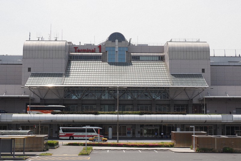 JALとANA、国内線80便超欠航　システム不具合は復旧