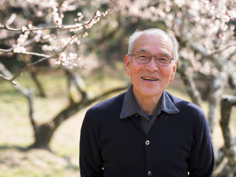私たちは20年後に向かって、若者も高齢者もそろって笑顔で暮らせる社会を作れるだろうか