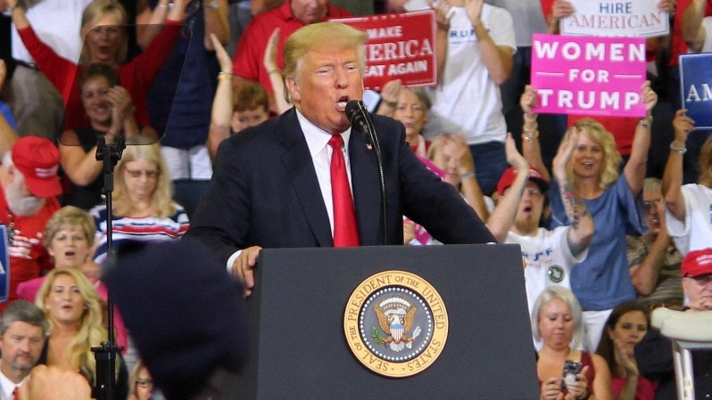 トランプ米大統領=2018年8月30日、高本耕太撮影