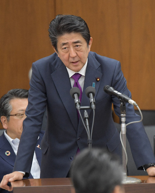 衆院厚生労働委員会で国民民主党の玉木雄一郎代表の質問に答える安倍晋三首相=国会内で2019年5月24日、川田雅浩撮影