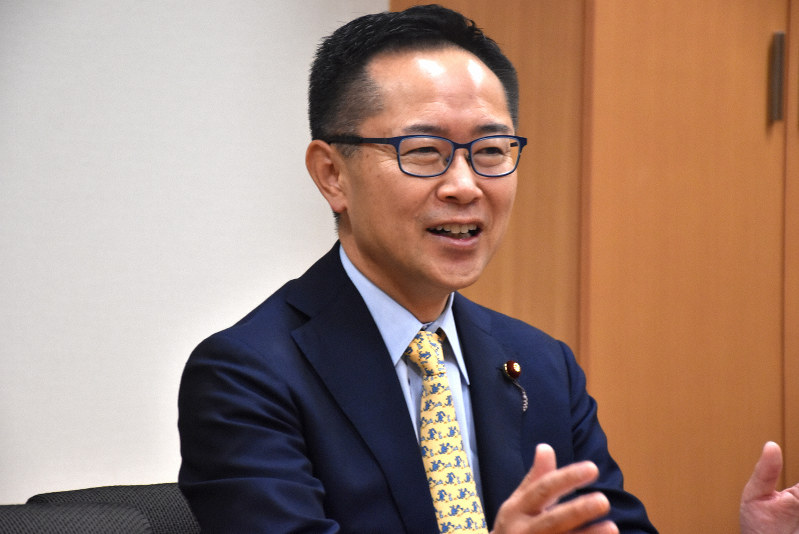 古川元久氏=須藤孝撮影