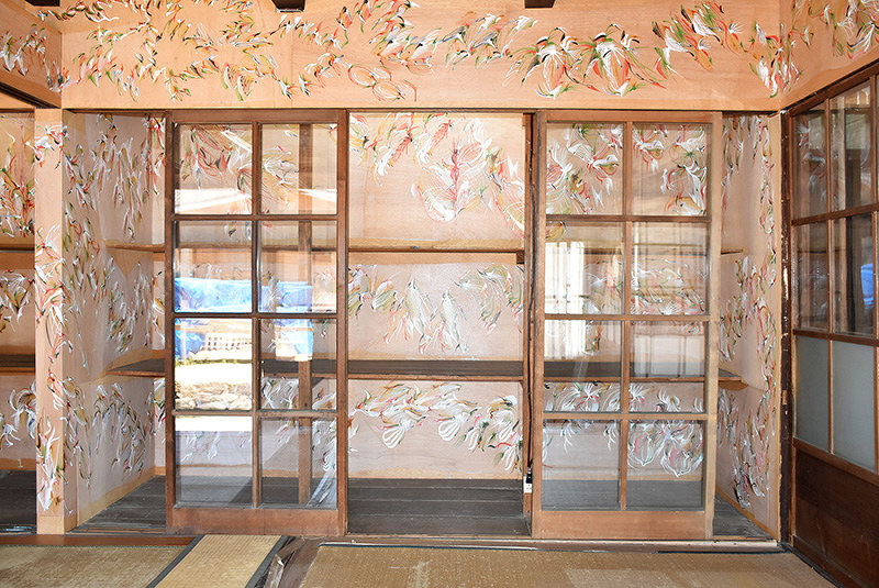 瀬戸芸 １９ つながる島 つなげるアート 生成するウォールドローイング 男木島 高松 非日常の時間楽しむ 香川 毎日新聞