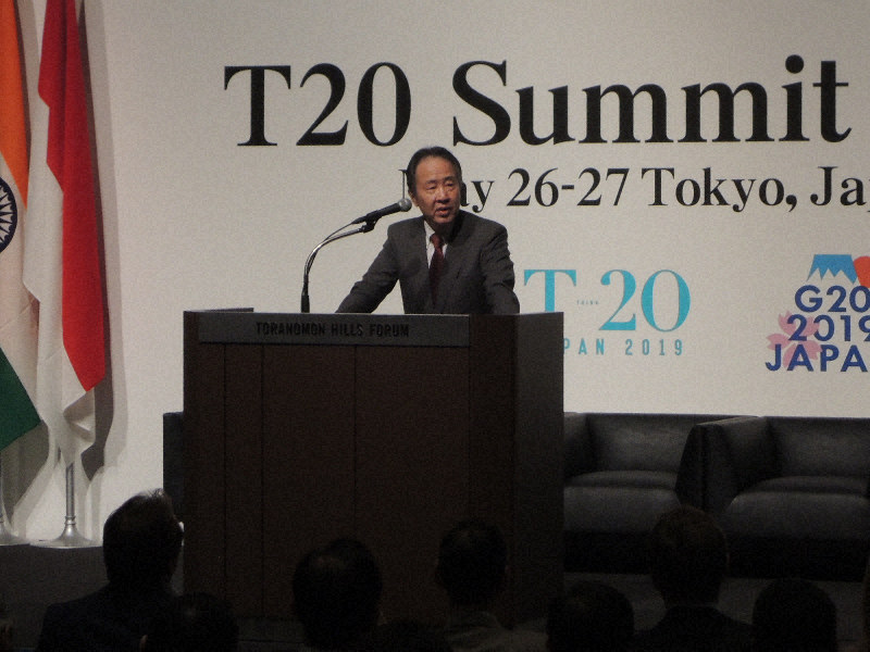 首脳ゴルフは 真剣な仕事 欠席お許しを T会合で政府大使 毎日新聞