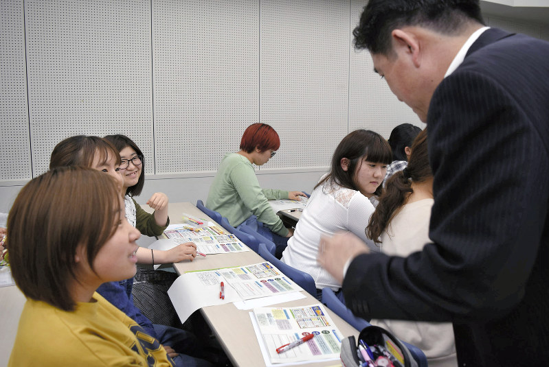 キャンパス スマイル 不登校の子 大学を居場所に 筑紫女学園大学 学生サポーター 小中学校出席扱い 毎日新聞
