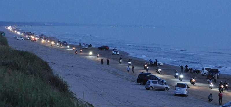 全国から4000台のバイク集結 伝説のライダーが作ったラリー | 毎日新聞