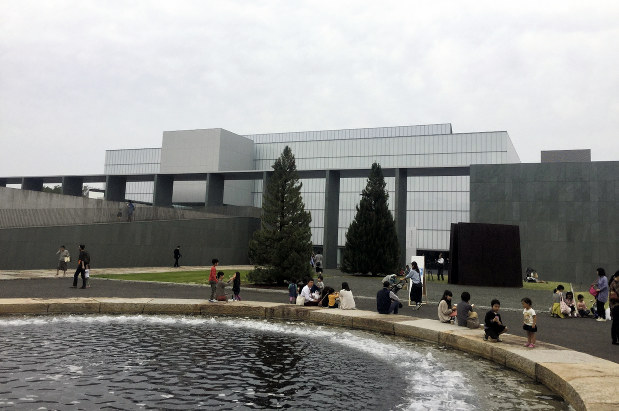 豊田市美術館 あさってリニューアル 一つ星フレンチ 壺中天 監修 カフェレストラン開業 アートと食の懸け橋に 愛知 毎日新聞