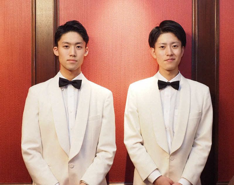第17回東京グランメゾン チャリティーカレーに参加した田中敏喜さん(左)と古田湧誠さん=東京都千代田区のアピシウスで2019年5月26日、米田堅持撮影