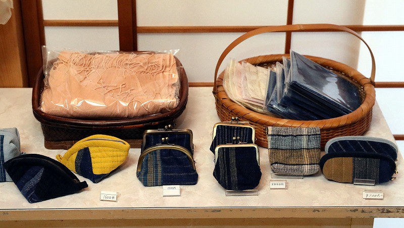 ｖｉｅｗ 東大阪の はたおり工房 糸紡ぐ音 参道に響く 河内木綿の技術 現代に 大阪 写真特集5 5 毎日新聞