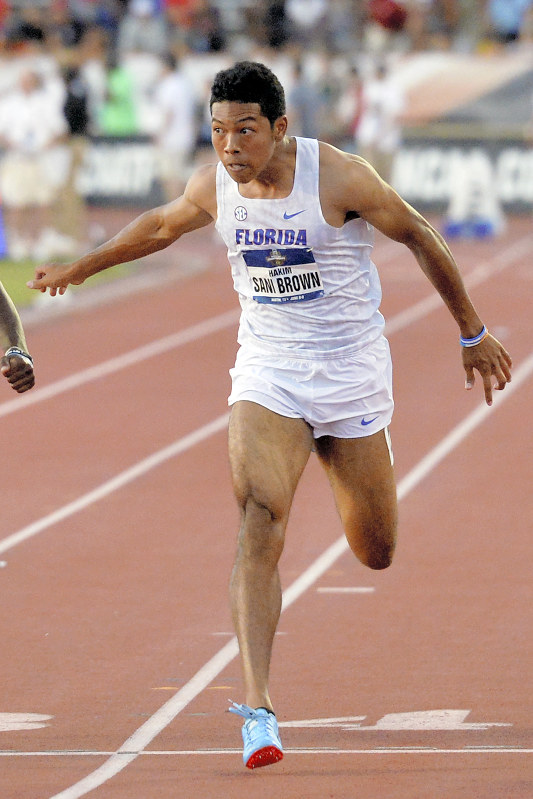 陸上の全米大学選手権男子100メートル決勝で、9秒97の日本新記録をマークしたサニブラウン・ハキーム=米テキサス州オースティンで7日、隅俊之撮影