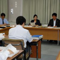 兵庫県尼崎市立尼崎高校の体罰問題を受けて実施された全校アンケートの結果は、市総合教育会議で報告された＝兵庫県尼崎市で2019年6月10日午後2時23分、川畑さおり撮影