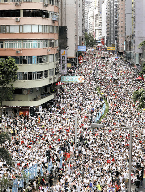 毎小ニュース 国際 香港でデモ 中国への引き渡しに反対 毎日新聞