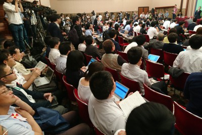 日本記者クラブの会見場＝東京都千代田区の日本プレスセンターで2018年5月22日、小座野容斉撮影