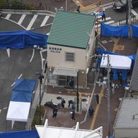 警察官が刺され、拳銃が奪われた大阪府警千里山交番＝大阪府吹田市で２０１９年６月１６日午前８時２９分、本社ヘリから大西達也撮影