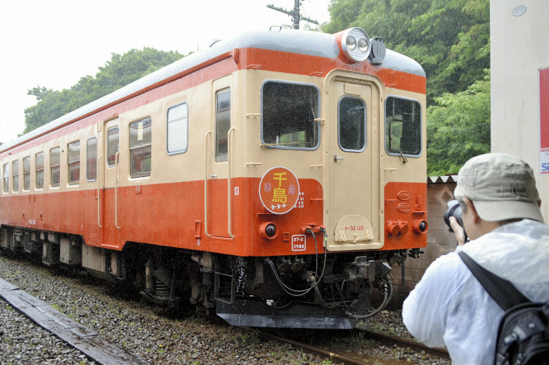 いすみ鉄道、懐かしのツートンカラーに再塗装 寄付が目標の2倍に