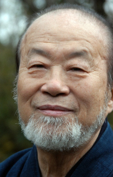 薩摩焼の振興に尽力 十四代沈寿官さん死去、92歳 | 毎日新聞