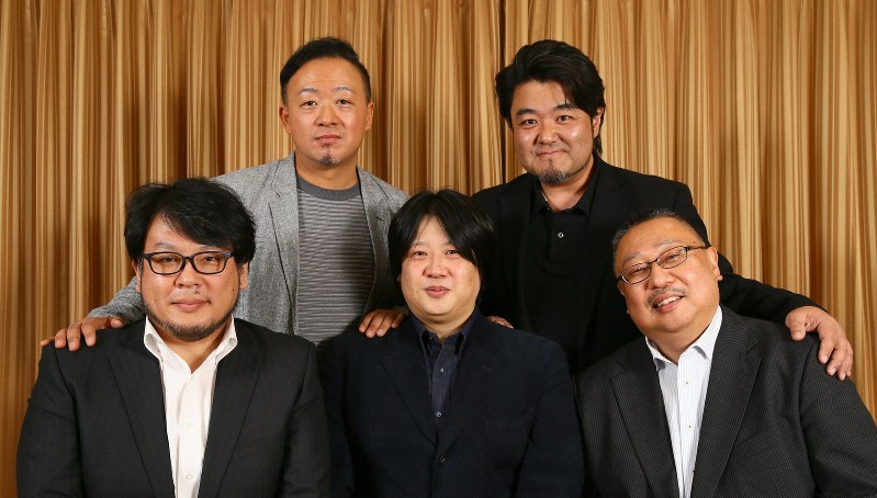IL DEVUの(左から)望月哲也さん、大槻孝志さん、青山貴さん、山下浩司さん、河原忠之さん=東京都渋谷区で、佐々木順一撮影