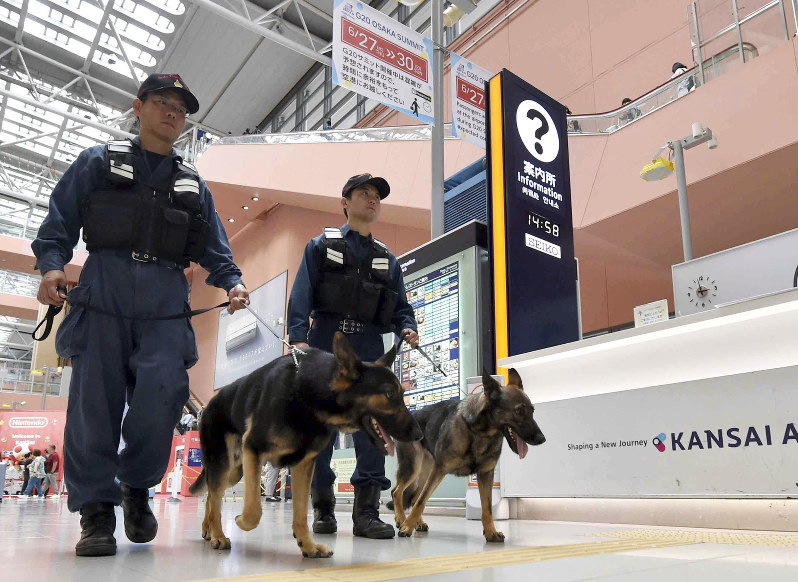 警備犬 ｇ２０控え 活躍中 悪のにおい 逃さない 毎日新聞