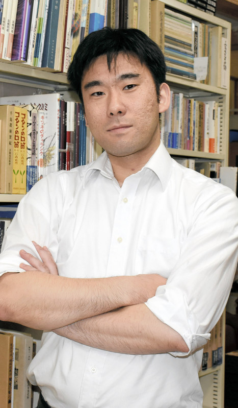 書肆吉成を営む、吉成秀夫さん