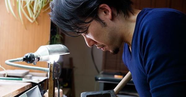 文房具：“製硯師”青栁貴史にインタビュー！硯と毛筆に対する情熱的で