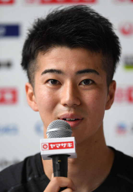 自然体のサニブラウン 意欲十分の桐生 陸上日本選手権の前日会見 毎日新聞