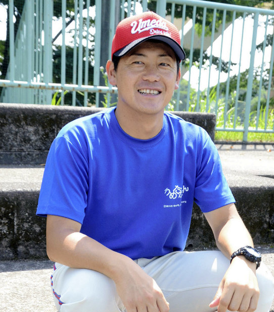 宮崎梅田学園・大塚健司監督=宮崎市田野町で2019年6月6日、黒澤敬太郎撮影