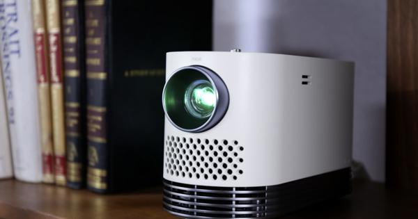 CineBeam LG プロジェクター HF80LS ホームプロジェクター 超短焦点モデル HF80LS HF80LS ホワイト LG