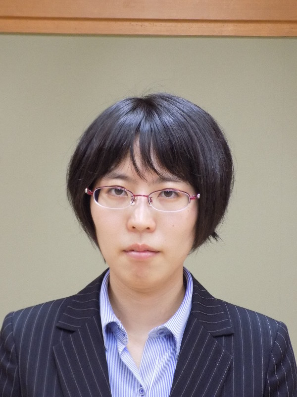 里見香奈女流王座