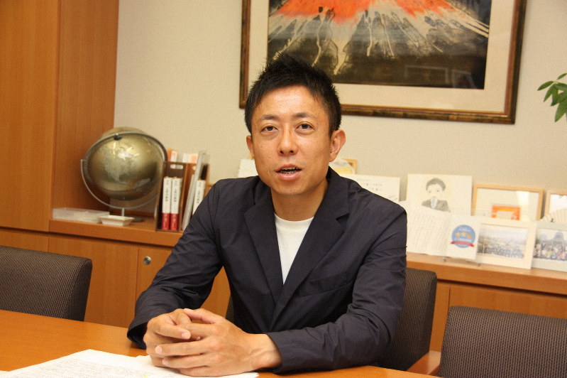 井出庸生氏=高橋恵子撮影