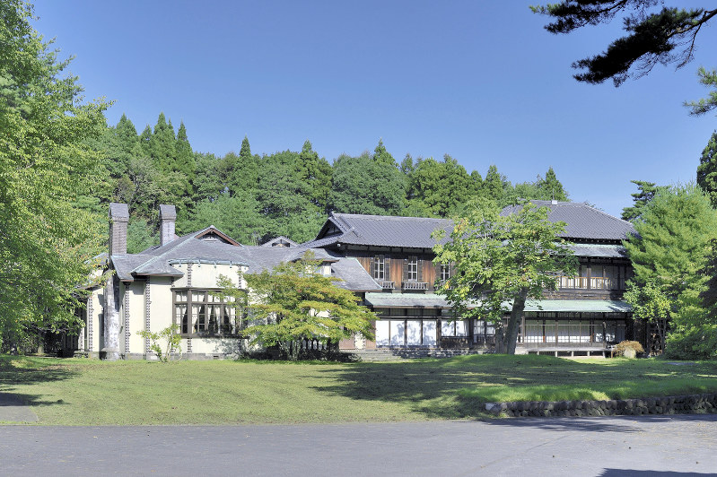 江東区に移築される「旧渋沢邸」。和洋折衷が特徴的だ=清水建設提供
