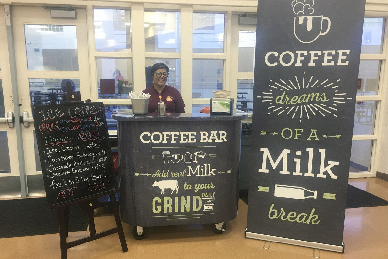 To boost milk, dairy groups support high school coffee bars The Mainichi