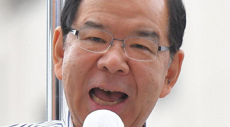 参院選が公示され、第一声を上げる共産党の志位和夫委員長=東京都新宿区で2019年7月4日午前10時25分、滝川大貴撮影