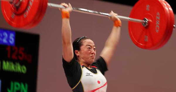 ウエイトリフティング 東京五輪見据え日韓中で競う [写真特集5/5