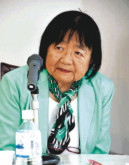 ドイツの女性参政権について講演するジャーナリストの永井潤子さん=東京都渋谷区の婦選会館で2019年5月24日、川上珠実撮影