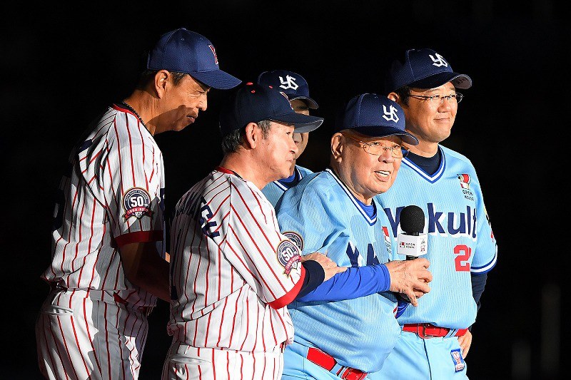 代打ノムさんに恐れなして?申告敬遠「打ちたかったね」 ヤクルトOB戦
