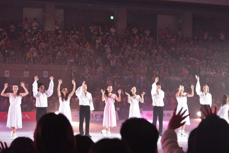 浅田真央 サンクスツアー 青森公演  ペアチケット 浅田真央サンクスツアー｜スポーツのチケット ローチケ[ローソンチケット]