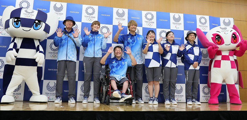 東京五輪、ボランティアのユニホームを発表 暑さ対策に配慮 [写真特集1